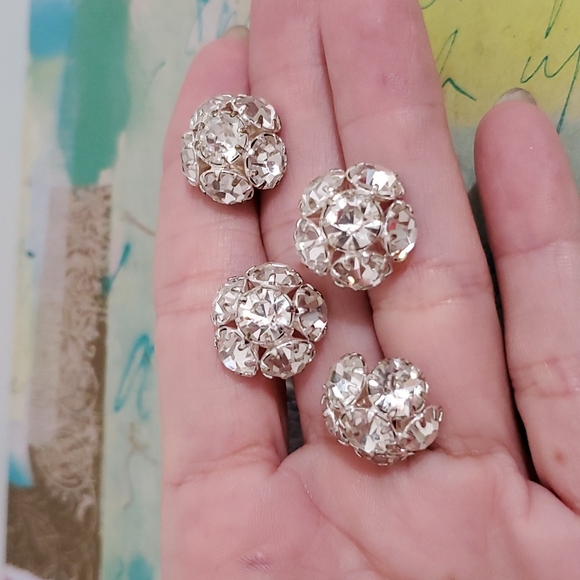 Set of 4 Buttons Domed clear rhinestones prong set VINTAGE Silvertone sparkle - Picture 5 of 6